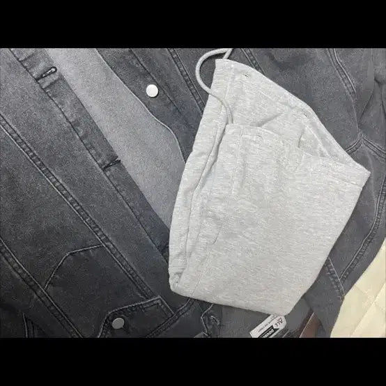 [BUNJANG] Black Denim Jacket / 흑청데님 자켓