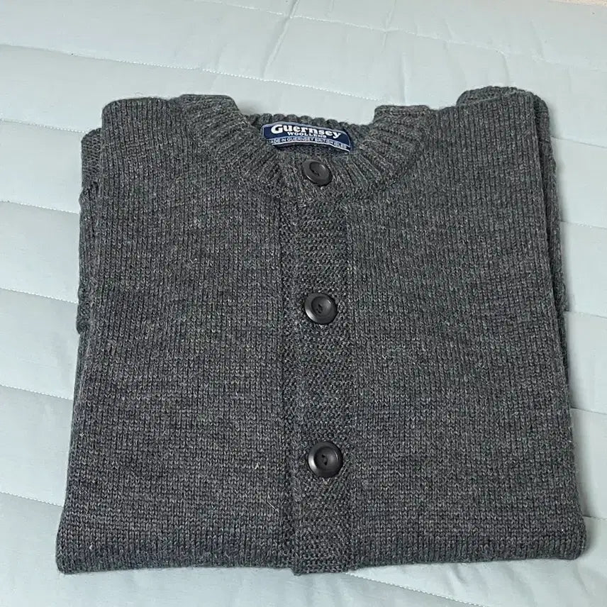 [BUNJANG] Unknown Charcoal Cardigan 44 / 건지 울른스 차콜 가디건 44