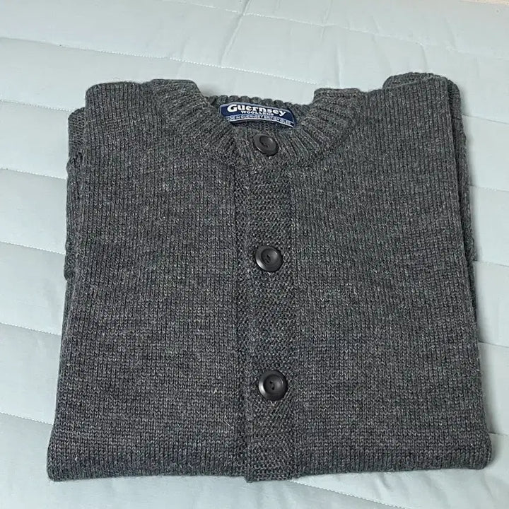 [BUNJANG] Unknown Charcoal Cardigan 44 / 건지 울른스 차콜 가디건 44