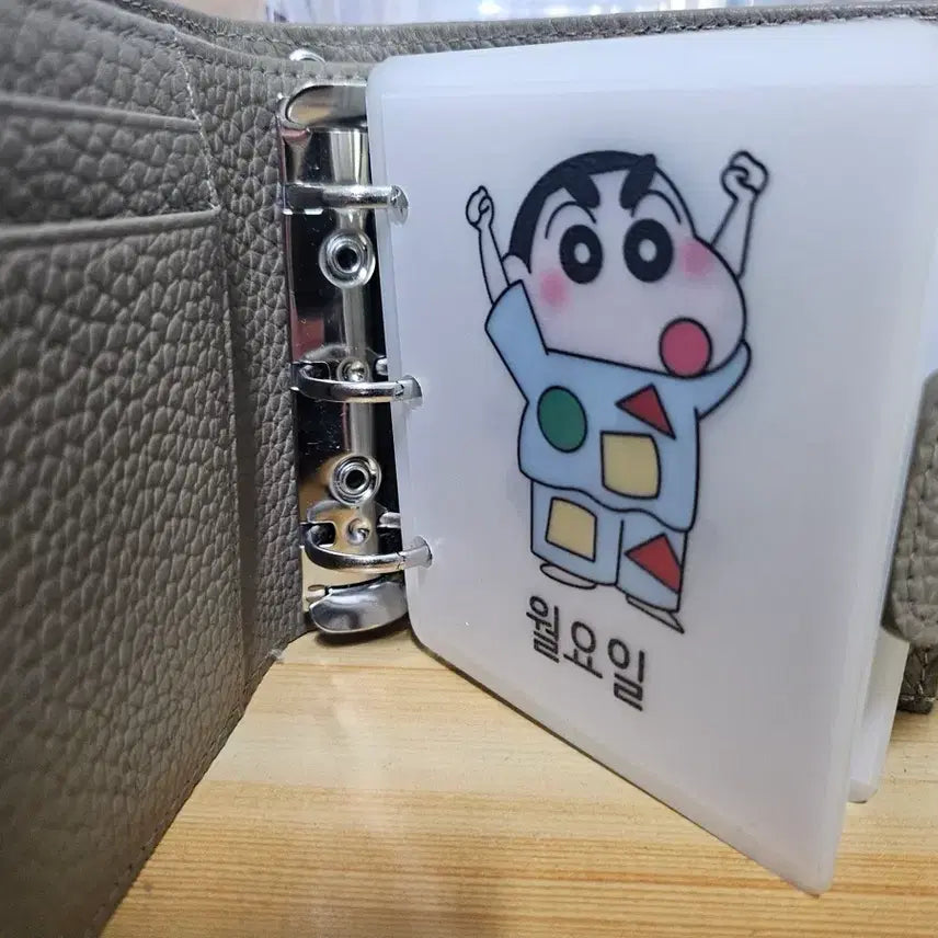 [BUNJANG] GIDLE Wallet with Cash Binder Inserts / 기인돼지 지갑, 현금바인더 속지포함