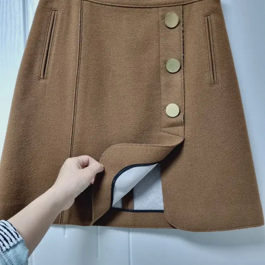 [BUNJANG] System Gold Button Point Wool Skirt / 시스템 금장 버튼 포인트 울 스커트