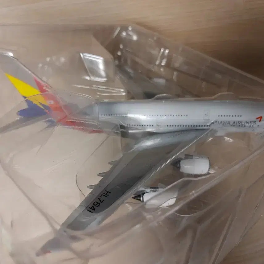 [SOLD OUT] 아시아나 A380 1:400 HL7641