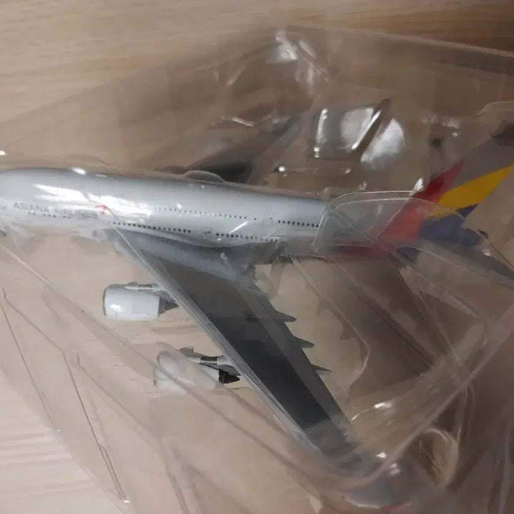 [SOLD OUT] 아시아나 A380 1:400 HL7641