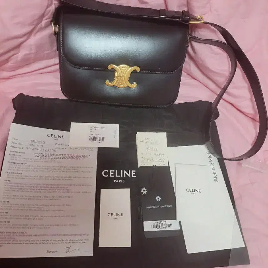 [BUNJANG] Celine Triomphe Crossbody Medium Black Bag / 정품)급처상태양호!셀린느 트리옹프 크로스백 미듐블랙 가방 백화점 영수증O