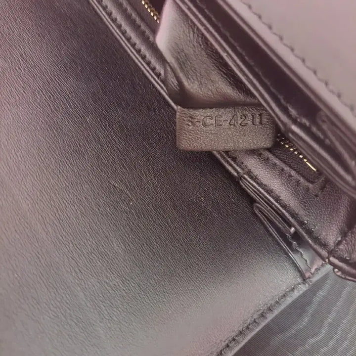 [BUNJANG] Celine Triomphe Crossbody Medium Black Bag / 정품)급처상태양호!셀린느 트리옹프 크로스백 미듐블랙 가방 백화점 영수증O