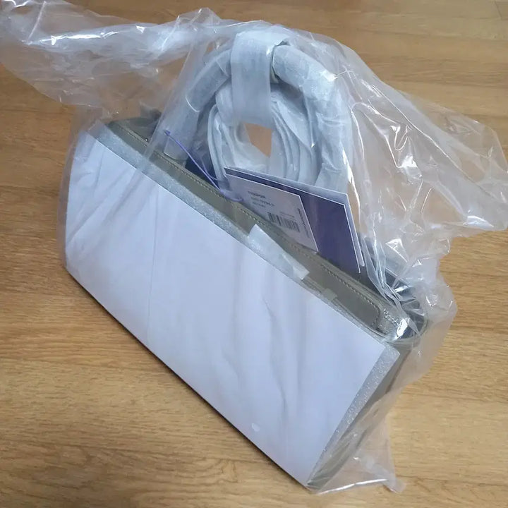 [BUNJANG] Find Kapoor Lumi Tote Bag 33 - Milk Khaki / 파인드카푸어 루미 토트백 33 - 밀크카키