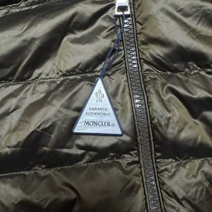 [BUNJANG] Moncler Wool Knit Padded Jacket / 몽클레어 울 니트 패딩