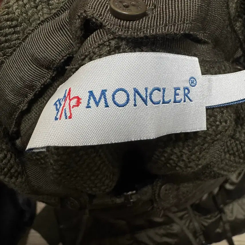 [BUNJANG] Moncler Wool Knit Padded Jacket / 몽클레어 울 니트 패딩