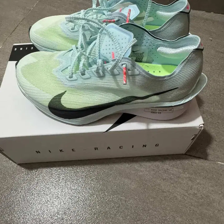 [BUNJANG] Nike Vaporfly 4 235 / 나이키 베이퍼플라이4 235