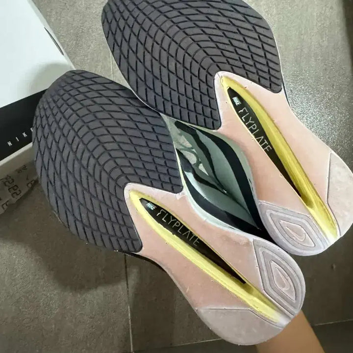 [BUNJANG] Nike Vaporfly 4 235 / 나이키 베이퍼플라이4 235