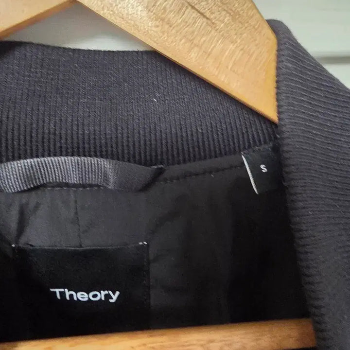 [BUNJANG] Theory City Bomber (S) / 띠어리 시티봄버(S)