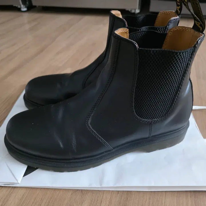 [BUNJANG] Dr. Martens Boots (290-295mm) / 닥터마틴(290~295mm)