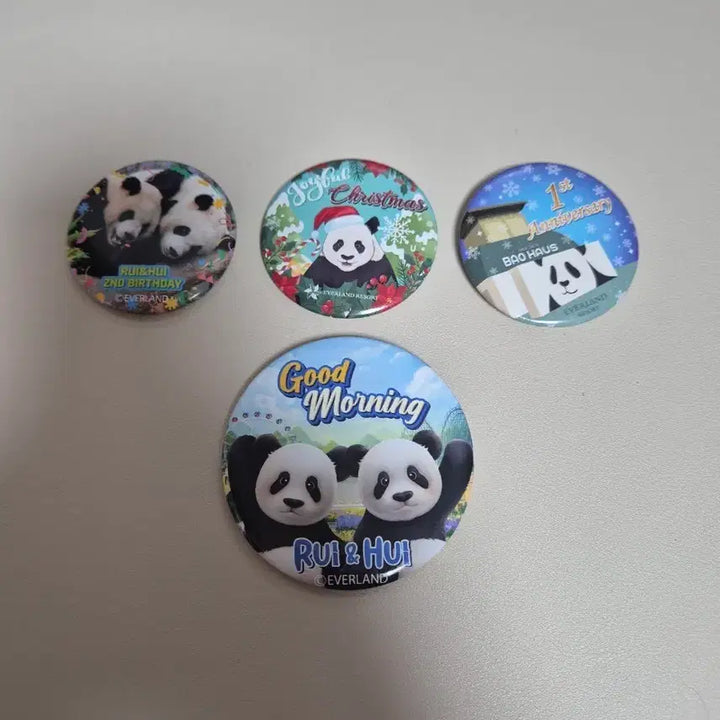 [BUNJANG] Everland Panda World Commemorative Badge Set / 에버랜드 판다월드 기념 뱃지 세트 루이후이 생일 뱃지