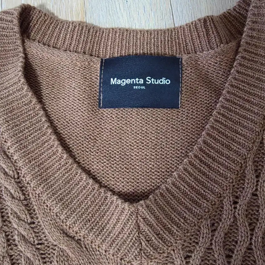[BUNJANG] Cable Knit Vest - Brown, Free Size / 브라운 케이블 니트 조끼 free 미착용 새제품