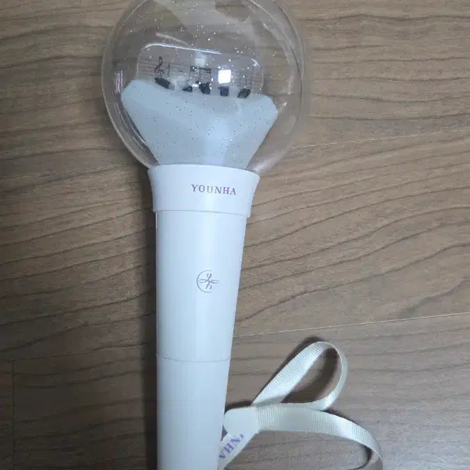 [BUNJANG] Younha Holics 1st Generation Light Stick / 윤하 홀릭스 1기 응원봉(홀봉)