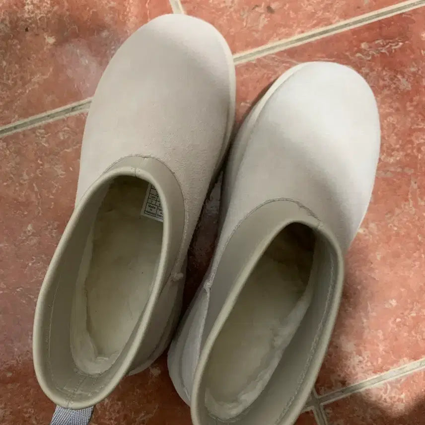 [BUNJANG] UGG Platform Mini Dipper Puffer Boots / UGG 어그 플랫폼 미니 디퍼 푸퍼 240, 38