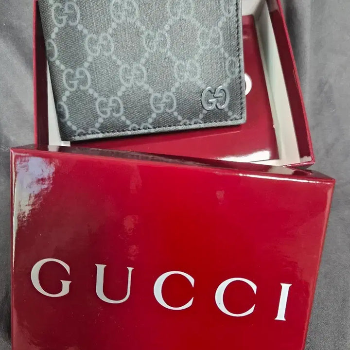 [BUNJANG] Gucci GG Supreme Bifold Wallet - Black / 구찌 GG 수프림 반지갑 블랙 with 박스