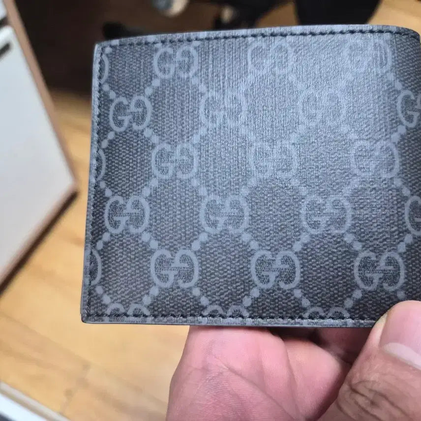 [BUNJANG] Gucci GG Supreme Bifold Wallet - Black / 구찌 GG 수프림 반지갑 블랙 with 박스