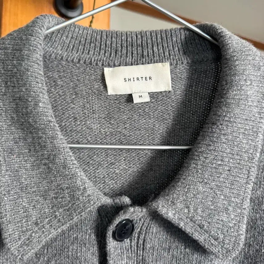 [BUNJANG] SHIRTER Rabbit Embroidery Cardigan / 셔터 SHIRTER 토끼 자수 가디건