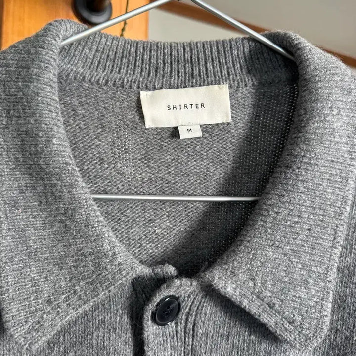 [BUNJANG] SHIRTER Rabbit Embroidery Cardigan / 셔터 SHIRTER 토끼 자수 가디건