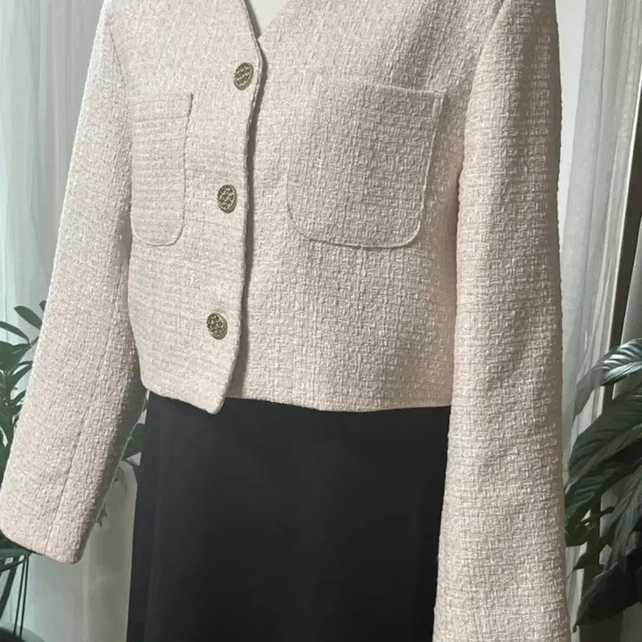 [BUNJANG] V-Neck Tweed Crop Jacket / 브이넥 트위드 크롭 자켓