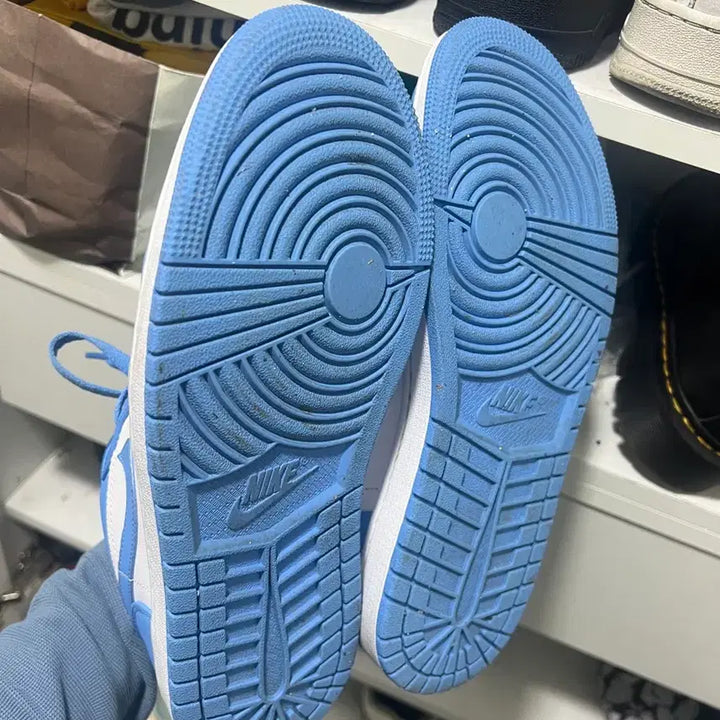 [BUNJANG] Nike Jordan 1 Low UNC University Blue Sneakers / 조던1로우 unc유니버시티 블루 270