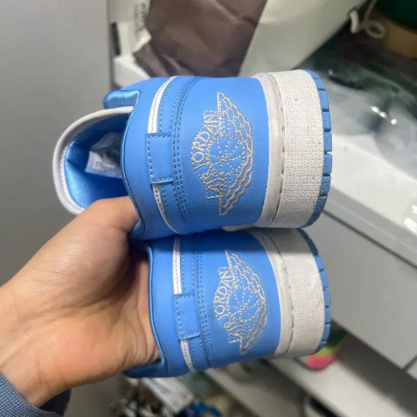 [BUNJANG] Nike Jordan 1 Low UNC University Blue Sneakers / 조던1로우 unc유니버시티 블루 270