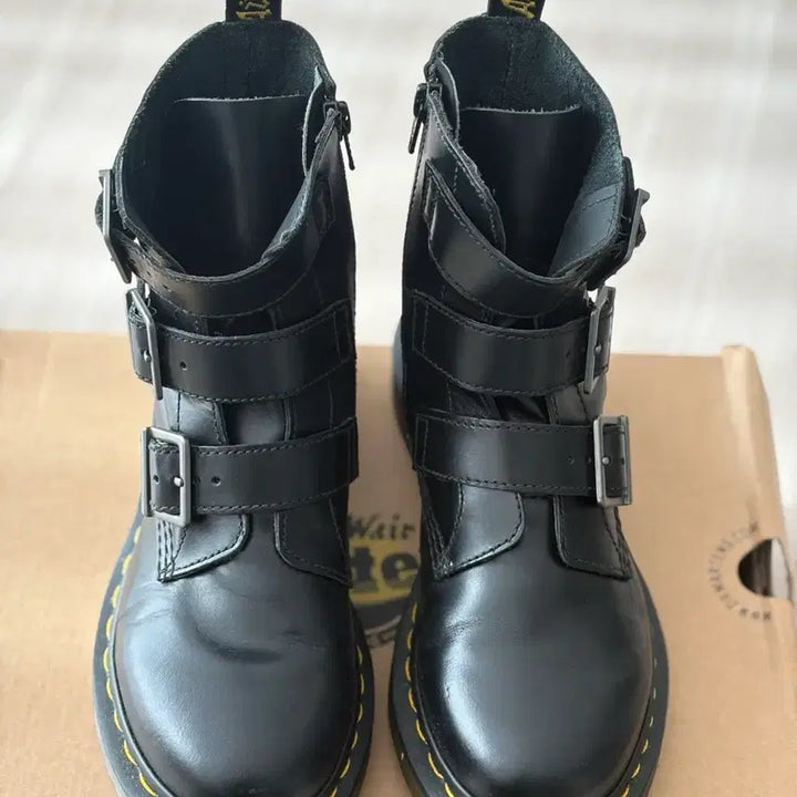 [BUNJANG] Dr. Martens Velcro Boots / 닥터마틴 벨크로 부츠