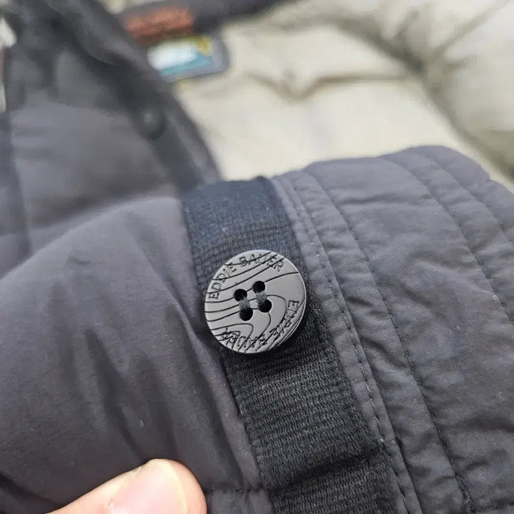 [BUNJANG] Eddie Bauer Black Karakoam Padded Jacket XL / [최종할인/새상품] 에디바우어 블랙 카라코람 패딩 XL 105