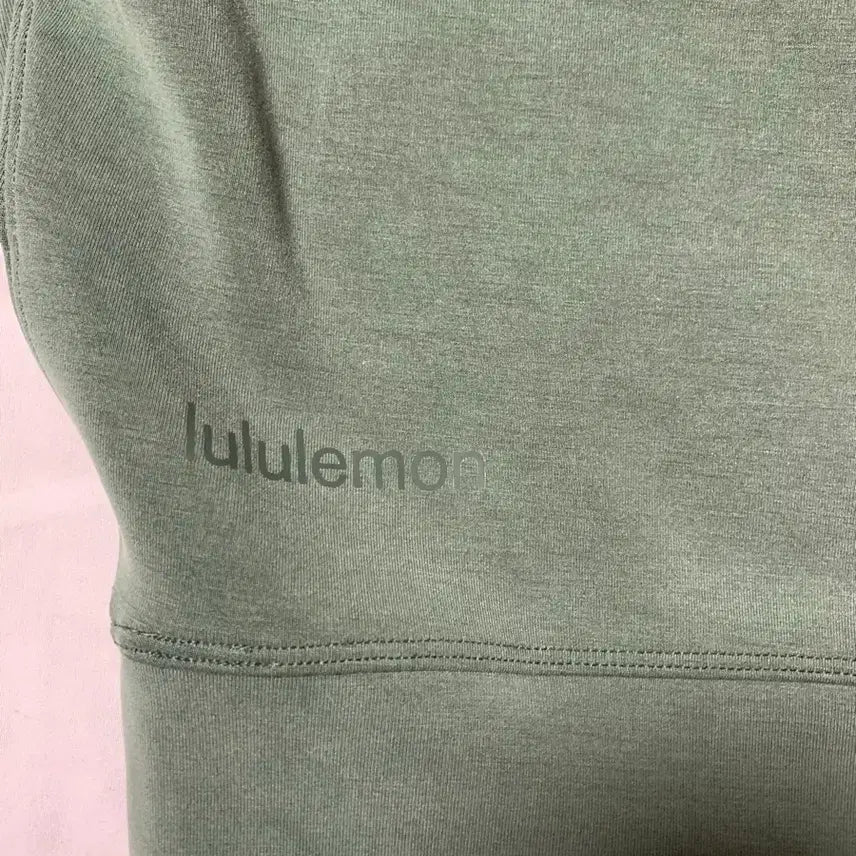 [BUNJANG] Lululemon Khaki Crewneck Sweatshirt Size 4 / 맨투맨카키색룰루레몬4