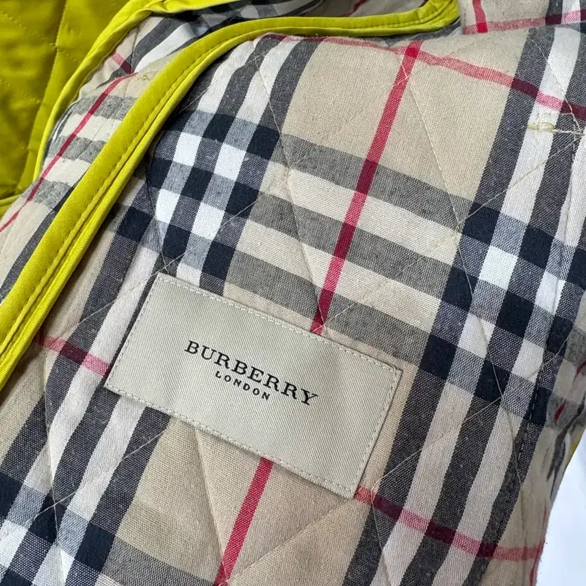 [BUNJANG] Burberry Quilted Jacket Lime Yellow / 버버리 퀼팅 자켓 라임옐로우 66사이즈(정품)