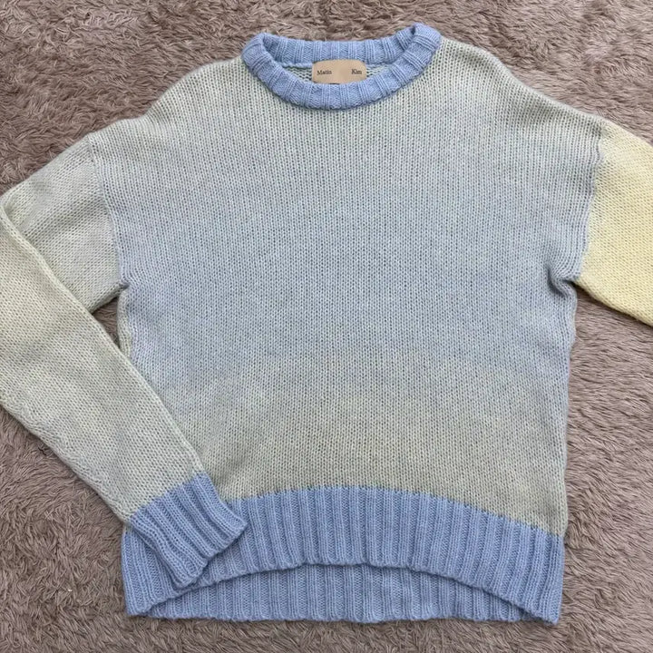 [BUNJANG] Matin Kim Gradient Knit Pullover / 마뗑킴 마뗑 그라데이션 니트 풀오버, 봄에 단품도 예뻐요