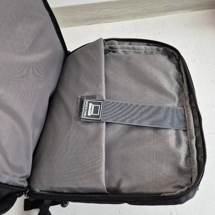 [BUNJANG] Black Backpack / 블랙 백팩 가방
