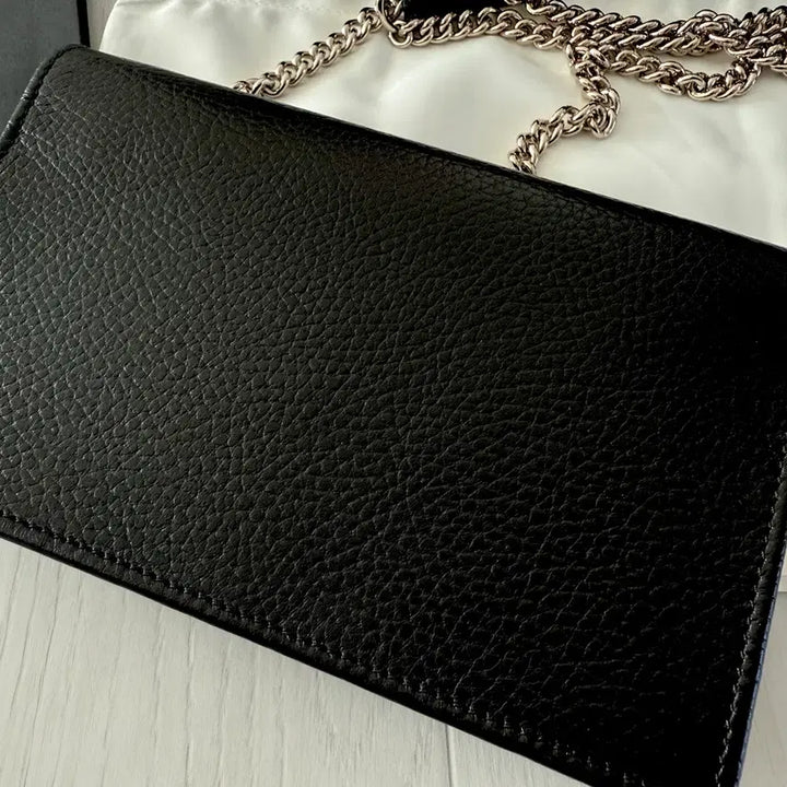 [BUNJANG] Gucci Interlocking GG Leather Mini Crossbody Wallet / 구찌 인터로킹 GG 가죽 체인 스트랩 미니 크로스백 지갑 블랙