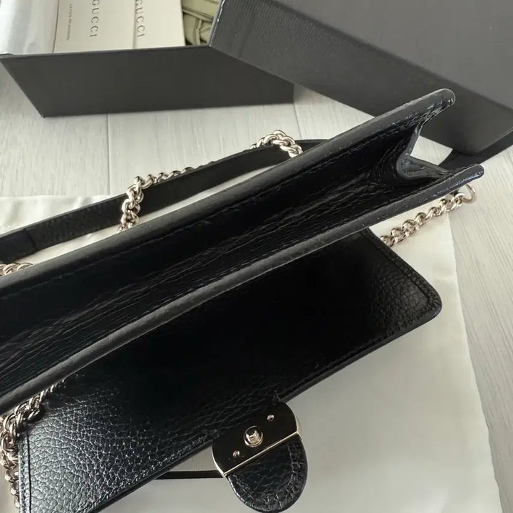 [BUNJANG] Gucci Interlocking GG Leather Mini Crossbody Wallet / 구찌 인터로킹 GG 가죽 체인 스트랩 미니 크로스백 지갑 블랙