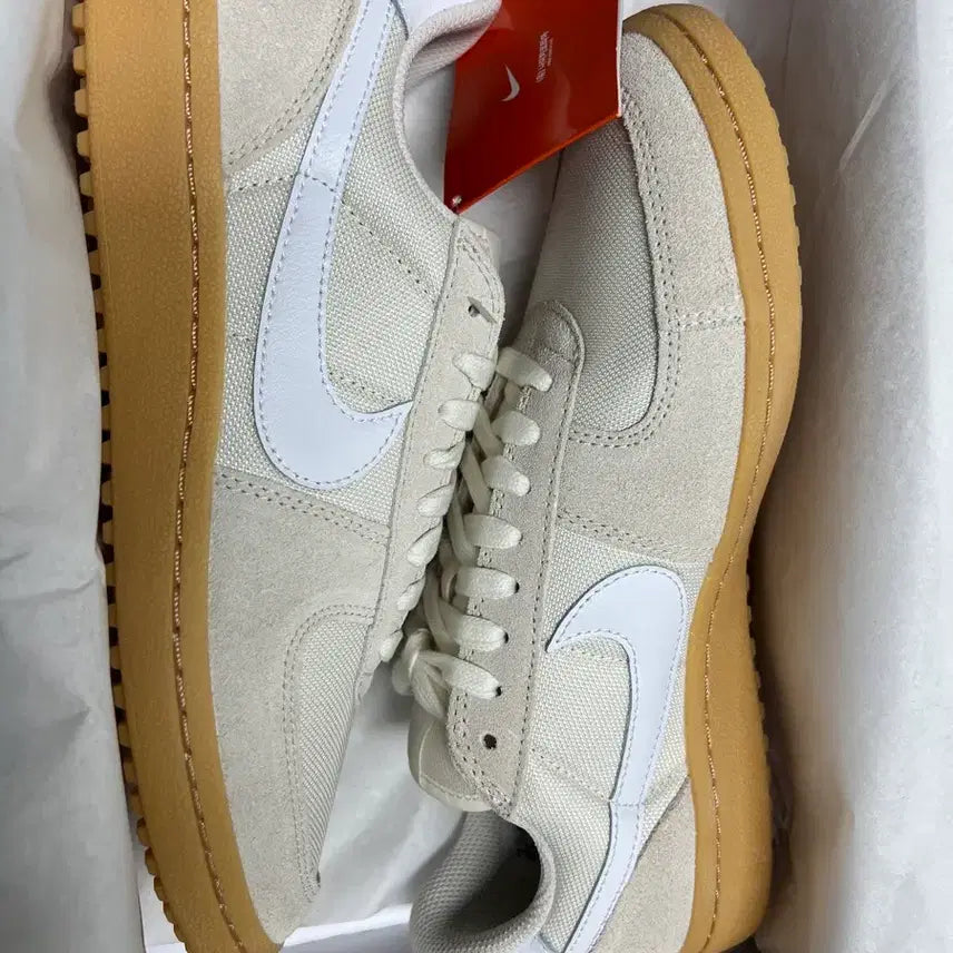 [BUNJANG] Nike Sneakers (Size 265) / (정품 나코탭 새상품) 깔끔한 나이키 스니커즈 (사이즈 260 / 265