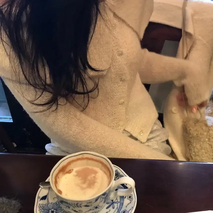 [BUNJANG] Lazy Shop Surm Rietto Noel Ivory Off-Shoulder Knit / 레이지샵 수름 리에뜨 노엘 오프숄더 니트