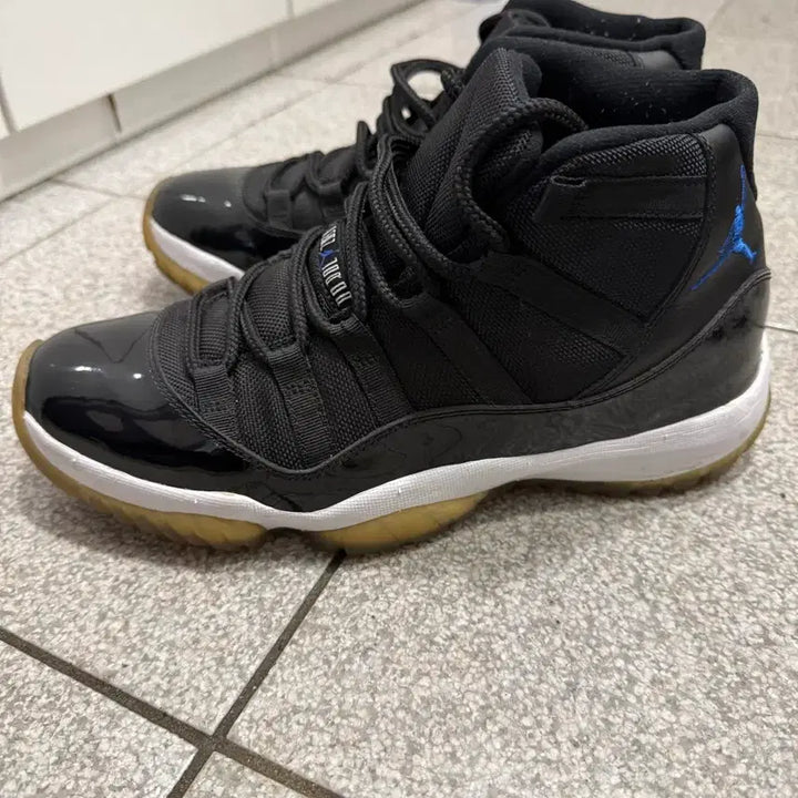 [BUNJANG] Jordan 11 Space Jam 2009 Sneakers / 조던11 스페이스잼 2009년도 레트로 270