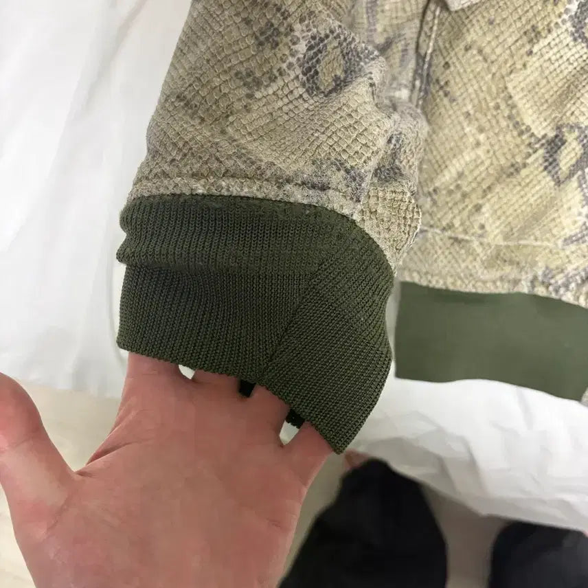 [BUNJANG] P1Harmony Bomber Jacket / 플레져스 뱀피 봄버자켓 m