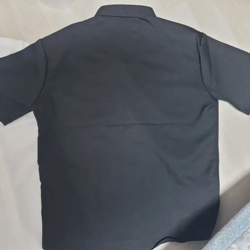 [SOLD OUT] 오버핏 반팔 셔츠 블랙/화이트 (free 사이즈)