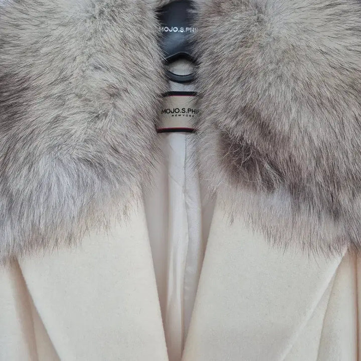 [BUNJANG] MojoSphin Fox Fur Ivory Coat / 모조에스핀 폭스퍼 아이보리코트