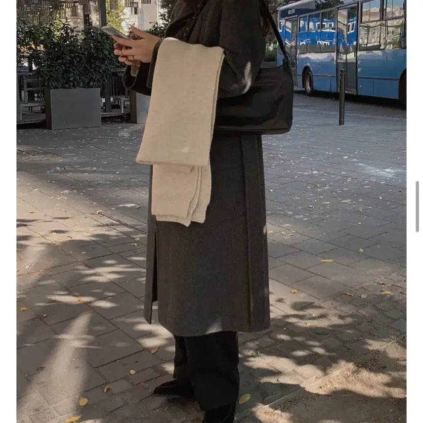 [BUNJANG] Slow and [Winter's] Thick Knitted Muffler / [슬로우앤드] 윈터즈 폭닥 도톰머플러 (솔트 베이지)