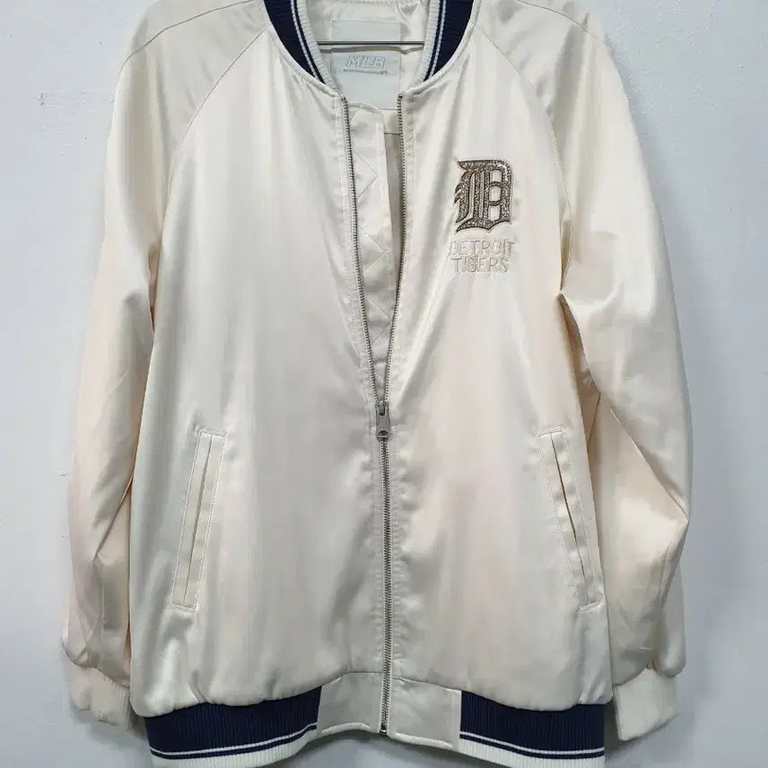 [BUNJANG] MLB Ivory Tigers Souvenir Jacket / MLB 아이보리 타이거즈 스카잔 항공점퍼 90사이즈