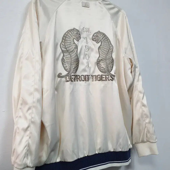 [BUNJANG] MLB Ivory Tigers Souvenir Jacket / MLB 아이보리 타이거즈 스카잔 항공점퍼 90사이즈