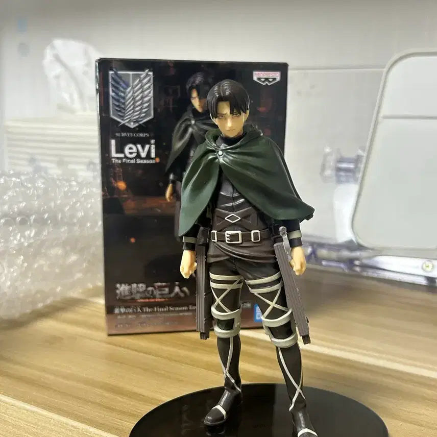 [BUNJANG] Attack on Titan Levi Figure / 진격의 거인 리바이 피규어