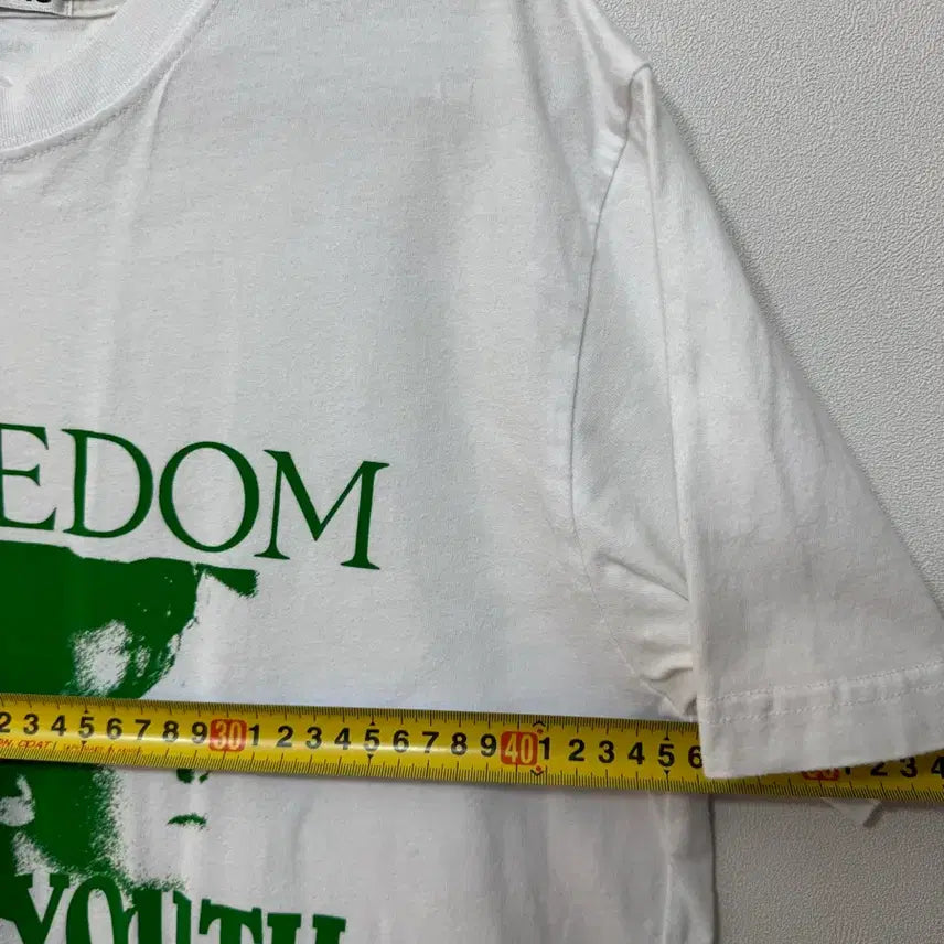 [BUNJANG] VIVASTUDIO T-shirt / 비바스튜디오 반팔티셔츠