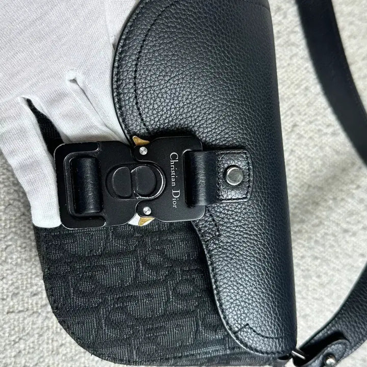 [BUNJANG] Dior Oblique Saddle Mini Messenger Bag / 디올 오블리크 새들 미니 플랩 메신저백
