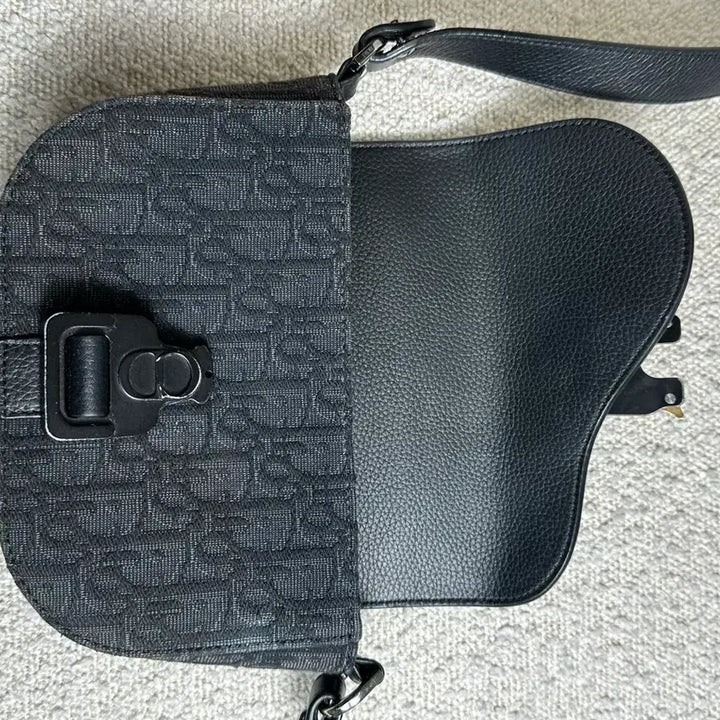[BUNJANG] Dior Oblique Saddle Mini Messenger Bag / 디올 오블리크 새들 미니 플랩 메신저백