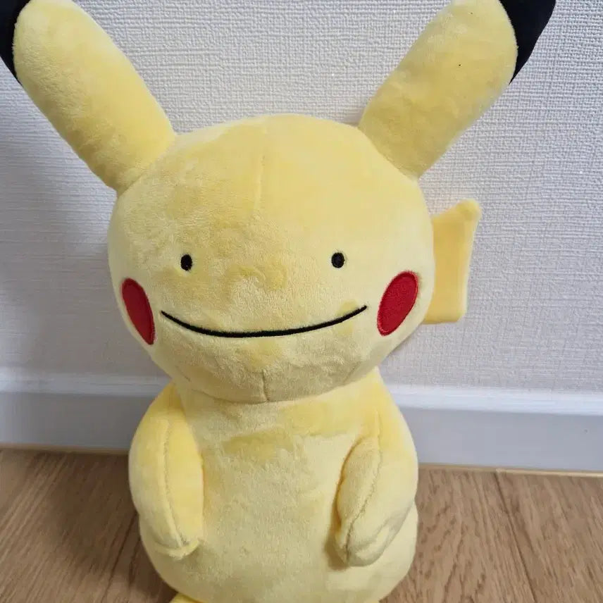 [BUNJANG] Pokemon Ditto Pikachu 30cm Plush Doll Sealed / 피카츄로 변신한 메타몽 30cm 인형 정품 새상품