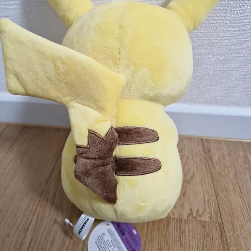 [BUNJANG] Pokemon Ditto Pikachu 30cm Plush Doll Sealed / 피카츄로 변신한 메타몽 30cm 인형 정품 새상품